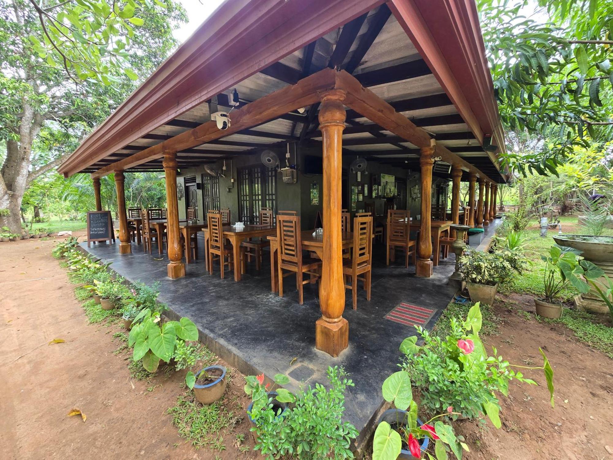 Wilpattu Homestay By Ceylon Extérieur photo